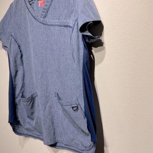 Ava Therese Size L Blue Scrubs Uniform Shirt Like New Condition - Picture 9 of 9